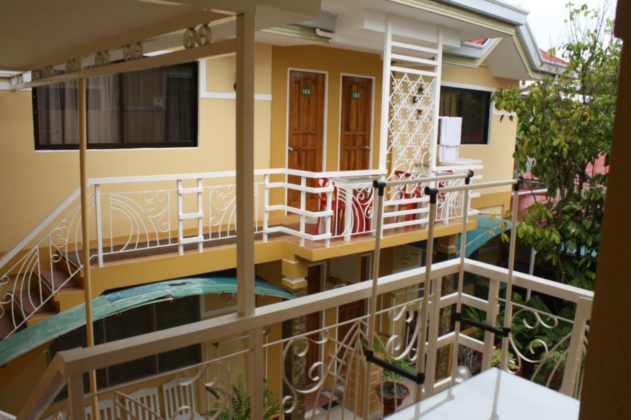 Oslob Malonzo Pension House Exterior foto